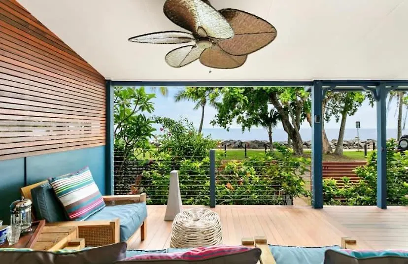 Villa Oshea - Balinese Beachfront Escape With Pool Machans Beach