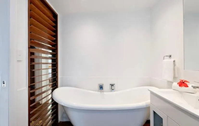 Holiday home Villa Oshea - Balinese Beachfront Escape With Pool Machans Beach Australia