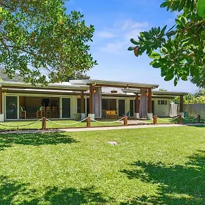  Holiday home Belle House